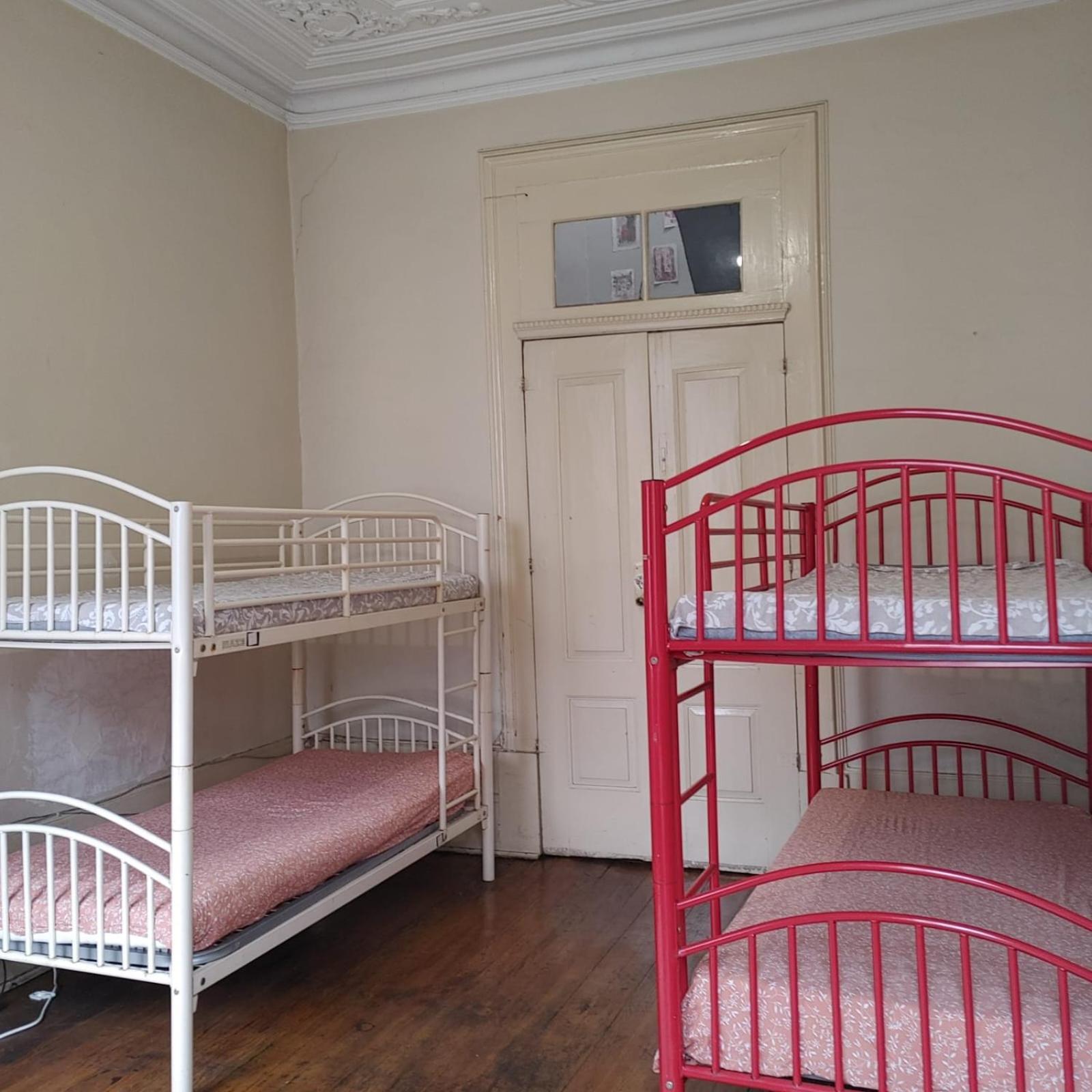 Dans L'Atelier Hostel Unidade Porta Nova 布拉加 外观 照片